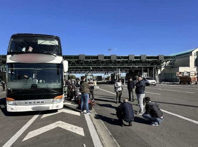 u-autobusu-koji-je-dolazio-iz-nemacke-zaplenjeno-154.000-evra u-autobusu-koji-je-dolazio-iz-nemacke-zaplenjeno-154.000-evra