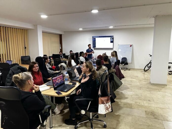 “it-za-zene”:-novi-pazar-pokrece-besplatan-program-obuke-za-izradu-prodajnog-web-sajta-i-elektronski-marketing