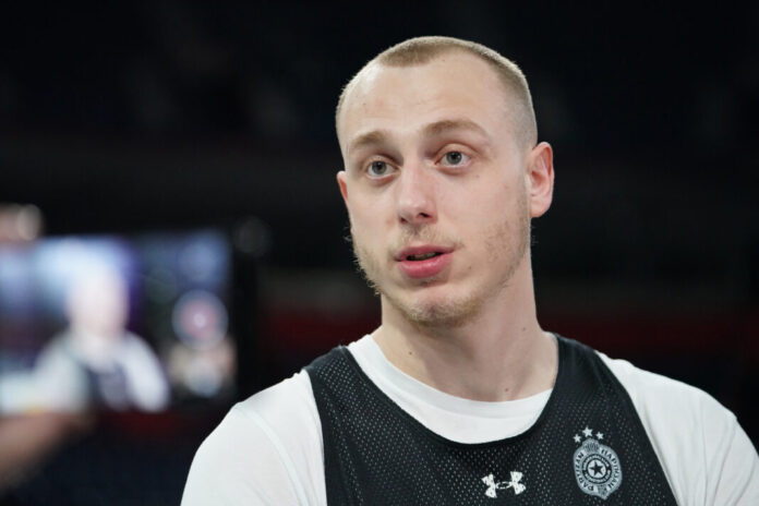 kosarkas-partizana-alen-smailagic-zavrsio-u-bolnici-zbog-bolova-u-plucima