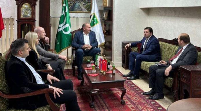 turski-konzul-osman-pesmen-u-prvoj-poseti-sdp-u turski-konzul-osman-pesmen-u-prvoj-poseti-sdp-u