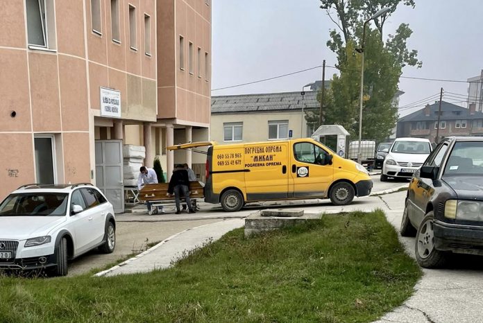 novi-pazar:-na-bolnickom-lecenju-vise-osoba,-sumnja-se-na-trovanje-hranom