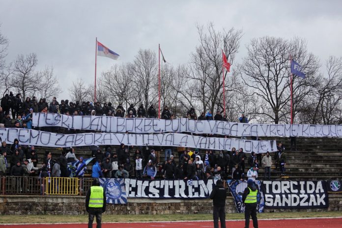 novi-pazar-slavio-u-kragujevcu,-nacionalisticke-provokacije-bacile-senku-na-sport