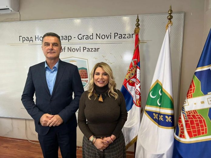 “zajedno-mozemo”:-karavan-udruzenja-“budimo-bezbedni”-posetio-novi-pazar