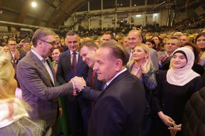 poceo-predizborni-skup-sns-u-novom-pazaru,-obratice-se-vucic