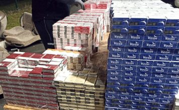 U autobusu sa Kosova švercovano 3.000 paklica cigareta, uhapšena oba vozača u-autobusu-sa-kosova-svercovano-3.000-paklica-cigareta,-uhapsena-oba-vozaca