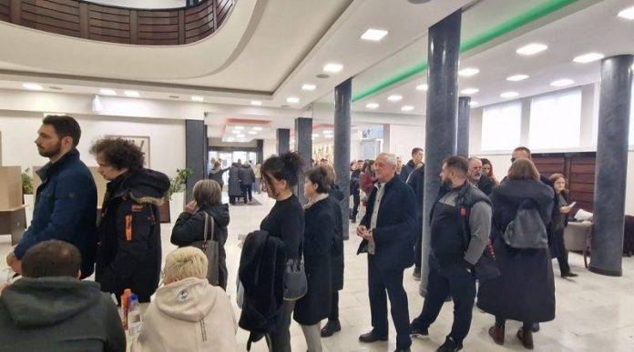 redovi-na-birackim-mestima-u-novom-pazaru