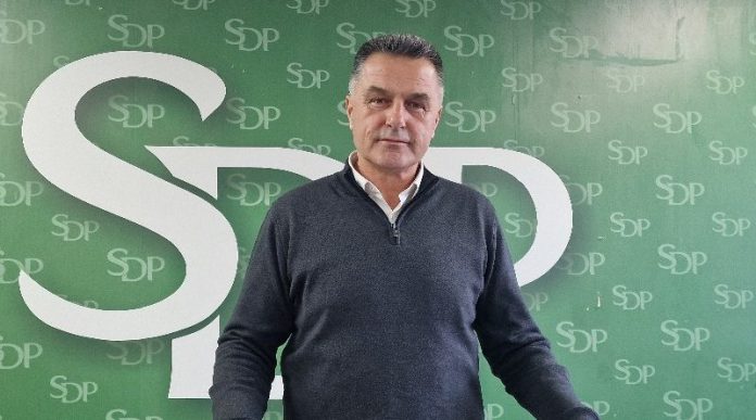 bisevac:-opozicija-bi-da-smutnjama-prikrije-poraz bisevac:-opozicija-bi-da-smutnjama-prikrije-poraz