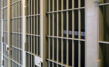 Produžen pritvor ocu dečaka koji je počinio masakr u školi “Vladislav Ribnikar” produzen-pritvor-ocu-decaka-koji-je-pocinio-masakr-u-skoli-“vladislav-ribnikar”