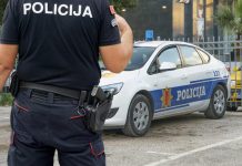 Uhapšen jedan službenik policije, zaplenjeno 13 komada oružja i municija uhapsen-jedan-sluzbenik-policije,-zaplenjeno-13-komada-oruzja-i-municija