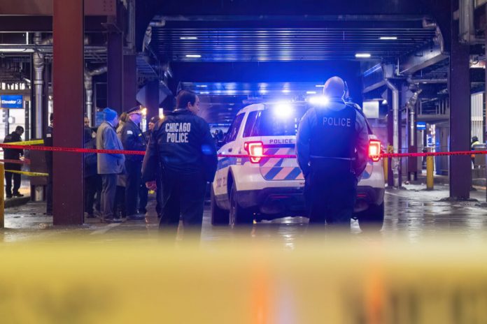 dvojica-tinejdzera-ubijeni-u-cikagu-dok-su-izlazili-iz-skole