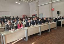 Opozicija i na skupštinskom zasedanju optužuje za krađu izbora opozicija-i-na-skupstinskom-zasedanju-optuzuje-za-kradju-izbora