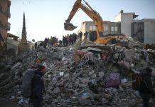 Godinu dana od zemljotresa u Turskoj u kojem je poginulo više od 53.000 ljudi godinu-dana-od-zemljotresa-u-turskoj-u-kojem-je-poginulo-vise-od-53.000-ljudi