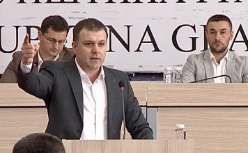 Memić: Tutin sinonim vlasti SDA! Nemaju dvoranu, bioskop, vodu, nemaju ništa memic:-tutin-sinonim-vlasti-sda!-nemaju-dvoranu,-bioskop,-vodu,-nemaju-nista