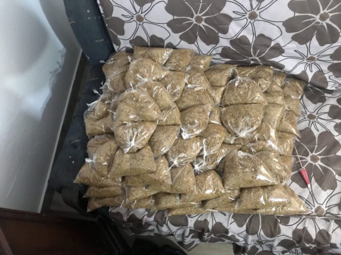 policija-u-kombiju-pronasla-400-kilograma-nelegaalnog-duvana policija-u-kombiju-pronasla-400-kilograma-nelegaalnog-duvana