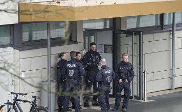 Tinejdžer nožem napao učenike u školi u Nemačkoj, više povređenih tinejdzer-nozem-napao-ucenike-u-skoli-u-nemackoj,-vise-povredjenih