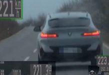 Žena vozila BMW preko 220 kilometara na čas na putu gde je ograničenje 80 (VIDEO) zena-vozila-bmw-preko-220-kilometara-na-cas-na-putu-gde-je-ogranicenje-80-(video)