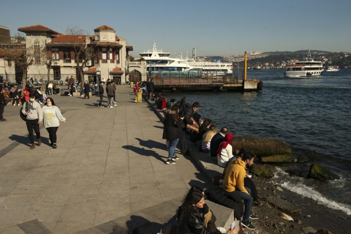 brod-sa-2.700-tona-humanitarne-pomoci-krenuo-iz-turske-ka-gazi