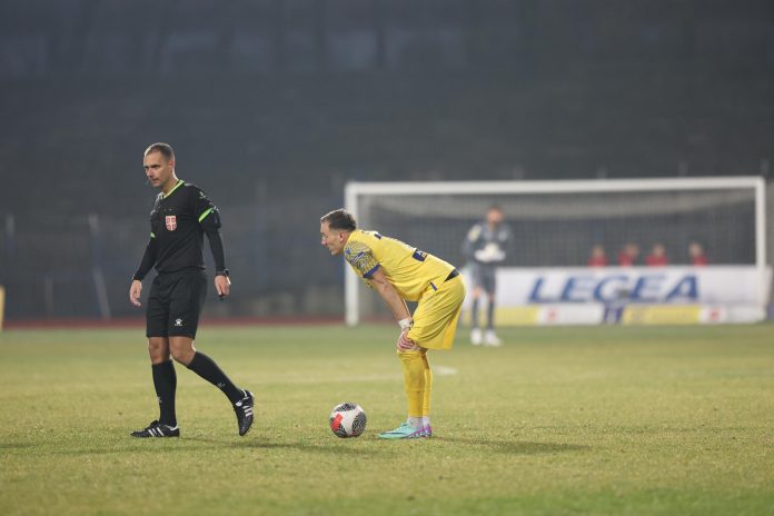 razak-vodio-plavo-bele-do-tri-boda