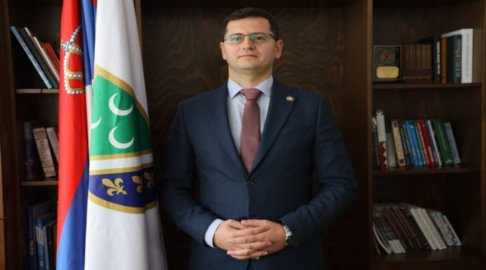 lekic-cestitao-vernicima-ramazan