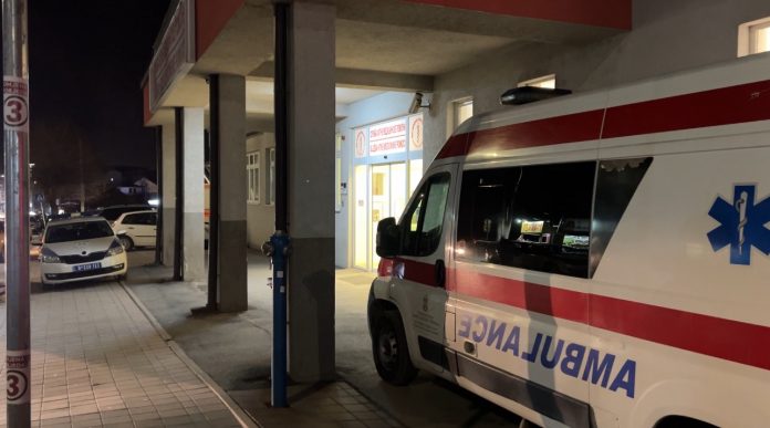 novi-pazar:-povredjeni-mladic-u-teskom-stanju!-napadac-i-dalje-u-bekstvu