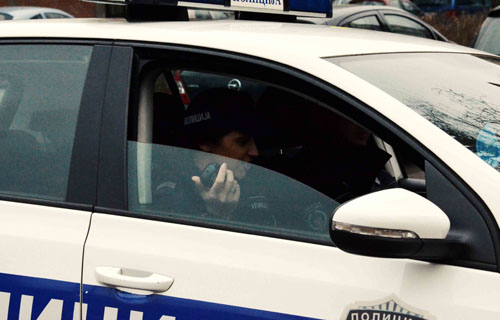 policija-identifikovala13-godisnjaka-koji-je-slao-pretnje-institucijama-u-srbiji