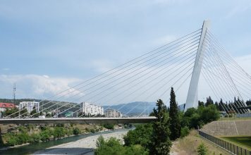 Lažna dojava o bombama u zgradama više sudova u Podgorici lazna-dojava-o-bombama-u-zgradama-vise-sudova-u-podgorici