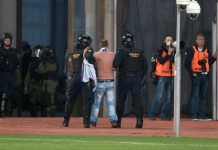 Uhapšen 51 navijač u neredima u Splitu, povređena 3 policajca uhapsen-51-navijac-u-neredima-u-splitu,-povredjena-3-policajca