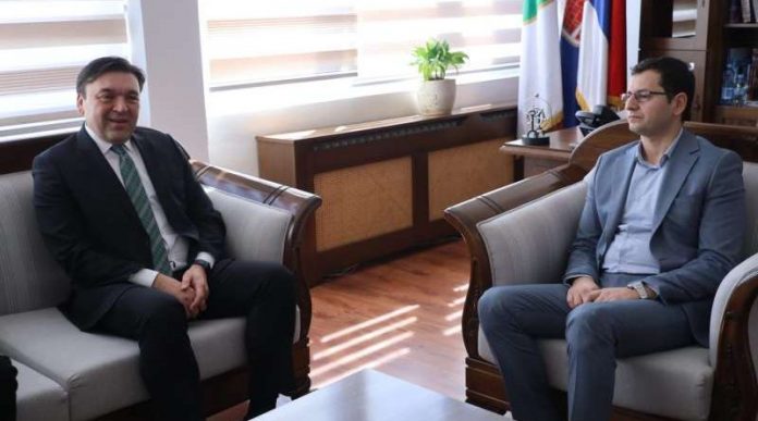 lekic-i-pesmen-o-daljoj-saradnji