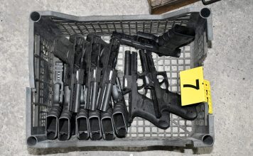 U Nišu uhapšene dve osobe zbog nedozvoljenog posedovanja oružja u-nisu-uhapsene-dve-osobe-zbog-nedozvoljenog-posedovanja-oruzja