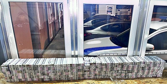 otkrivene-cigarete-u-dogradjenom-rezervoaru-autobusa otkrivene-cigarete-u-dogradjenom-rezervoaru-autobusa