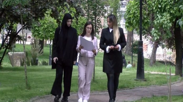 novopazarka-amina-nurovic-najbolji-student-medicine novopazarka-amina-nurovic-najbolji-student-medicine