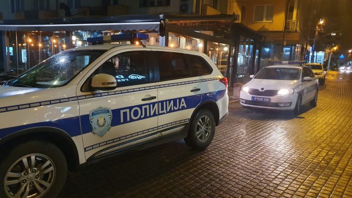 interventna-jedinica-zaustavila-tesko-alkoholisanog-muskarca-u-centru-novog-pazara interventna-jedinica-zaustavila-tesko-alkoholisanog-muskarca-u-centru-novog-pazara