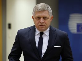 slovacki-premijer-fico-upucan,-prebacen-u-bolnicu