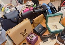 Carinski službenici zaplenili firmiranu garderobu, obuću, luksuzne tašne… carinski-sluzbenici-zaplenili-firmiranu-garderobu,-obucu,-luksuzne-tasne…