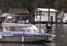 TELO NEPOZNATOG MUŠKARCA IZVUČENO IZ DUNAVA: Policija obavlja uviđaj, na terenu i vatrogasci telo-nepoznatog-muskarca-izvuceno-iz-dunava:-policija-obavlja-uvidjaj,-na-terenu-i-vatrogasci