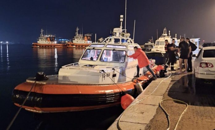 drama-na-primorju!-troje-drzavljana-srbije-spaseno-u-zadnji-cas,-medju-njima-bilo-i-dete drama-na-primorju!-troje-drzavljana-srbije-spaseno-u-zadnji-cas,-medju-njima-bilo-i-dete