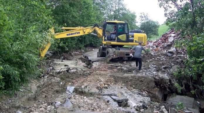 jp-za-uredjivanje-gradjevinskog-zemljista-na-terenu:-sanacija-stete-od-nevremena-u-punom-jeku