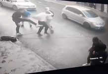 Napad ispred prostorija SDP! Više lica tuklo maloletnika napad-ispred-prostorija-sdp!-vise-lica-tuklo-maloletnika