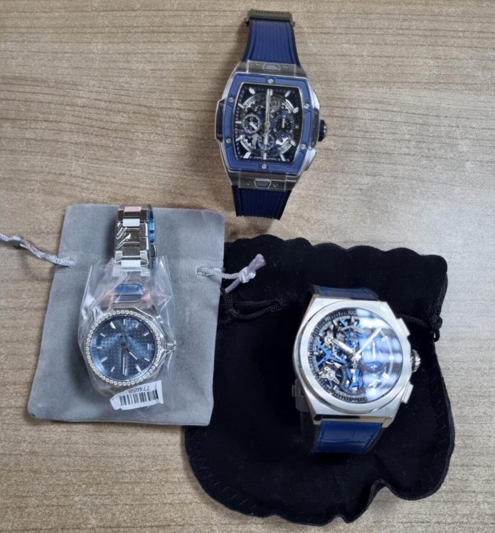 carinski-sluzbenici-sprecili-pokusaj-krijumcarenja-satova-vrednih-vise-od-34.000-evra