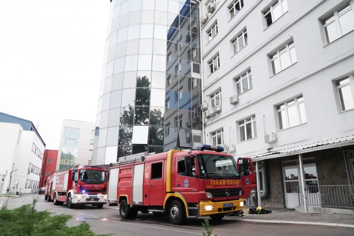 lokalizovan-pozar-u-kbc-“dragisa-misovic”,-gorela-elektro-soba