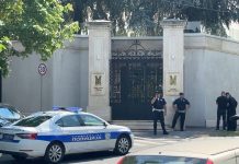Iz samostrela upucan pripadnik Žandarmerije ispred ambasade Izraela u Beogradu iz-samostrela-upucan-pripadnik-zandarmerije-ispred-ambasade-izraela-u-beogradu