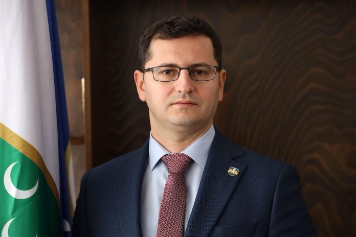 lekic-pozvao-spp,-numanovica-i-baliju-da-se-javno-izvine-porodici-ljajic lekic-pozvao-spp,-numanovica-i-baliju-da-se-javno-izvine-porodici-ljajic