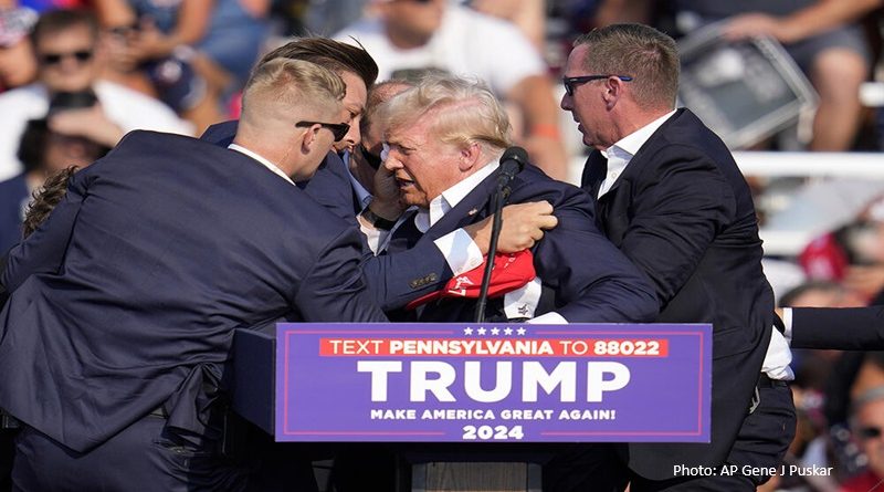trump-ranjen-u-pucnjavi-na-izbornom-skupu-u-pennsylvaniji