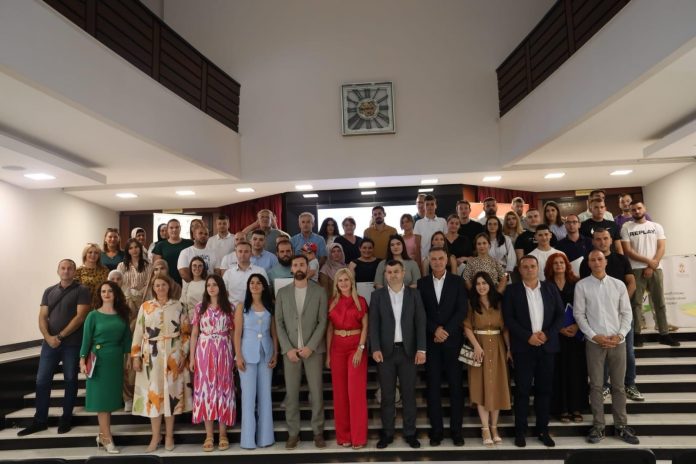 novi-pazar:-dodeljeni-ugovori-za-program-zaposljavanja-i-strucne-prakse