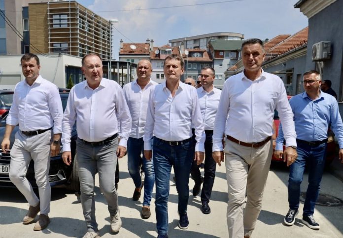 veliki-infrastrukturni-projekti-u-fokusu:-ministri-memic-i-glisic-posetili-novi-pazar