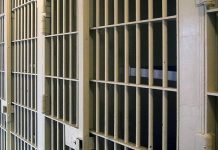 Uhapšeni u Bijeljini zbog pomaganja ubici policajca u Loznici sproveden u Tužilaštvo uhapseni-u-bijeljini-zbog-pomaganja-ubici-policajca-u-loznici-sproveden-u-tuzilastvo