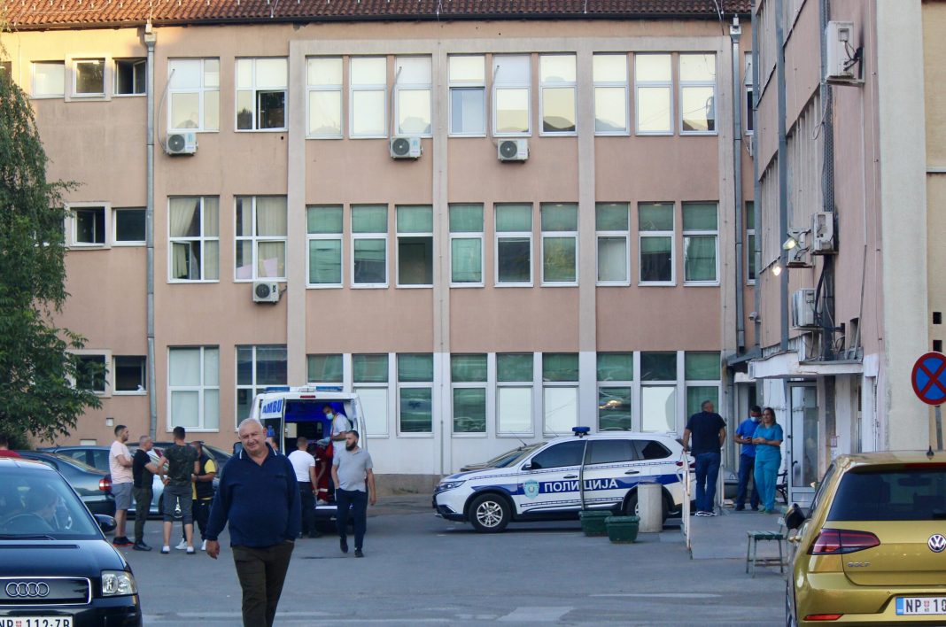 decak-povredjen-u-novom-pazaru-bice-transportovan-u-tercijarnu-zdravstvenu-ustanovu