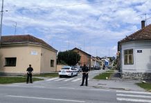 Zaposlena u Domu za stare: Sakrilii smo se pod krevet, šef je pobegao kroz prozor zaposlena-u-domu-za-stare:-sakrilii-smo-se-pod-krevet,-sef-je-pobegao-kroz-prozor