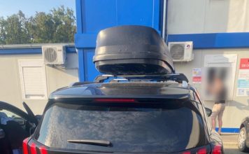 Zlatni zavežljaj skriven u automobilu zlatni-zavezljaj-skriven-u-automobilu