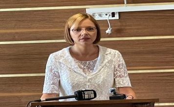 Za predsednincu Skupštine Sjenice glasali svi odbornici za-predsednincu-skupstine-sjenice-glasali-svi-odbornici